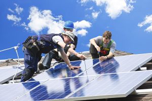 ¿Cuánto podemos ahorrar instalando paneles solares fotovoltaicos en casa?
